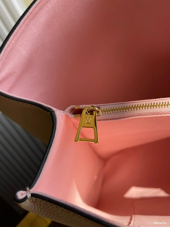 VUITTON SHOPPER LOCKME LOUIS 0112